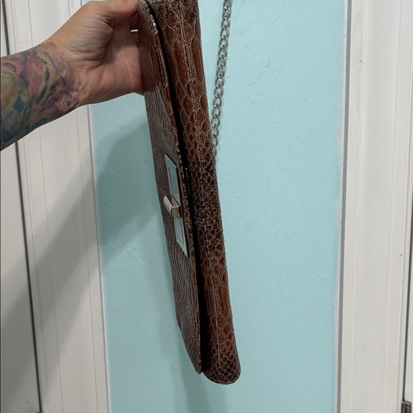 Lulu Townsend Elegant Brown Snakeskin Clutch - Picture 9 of 9